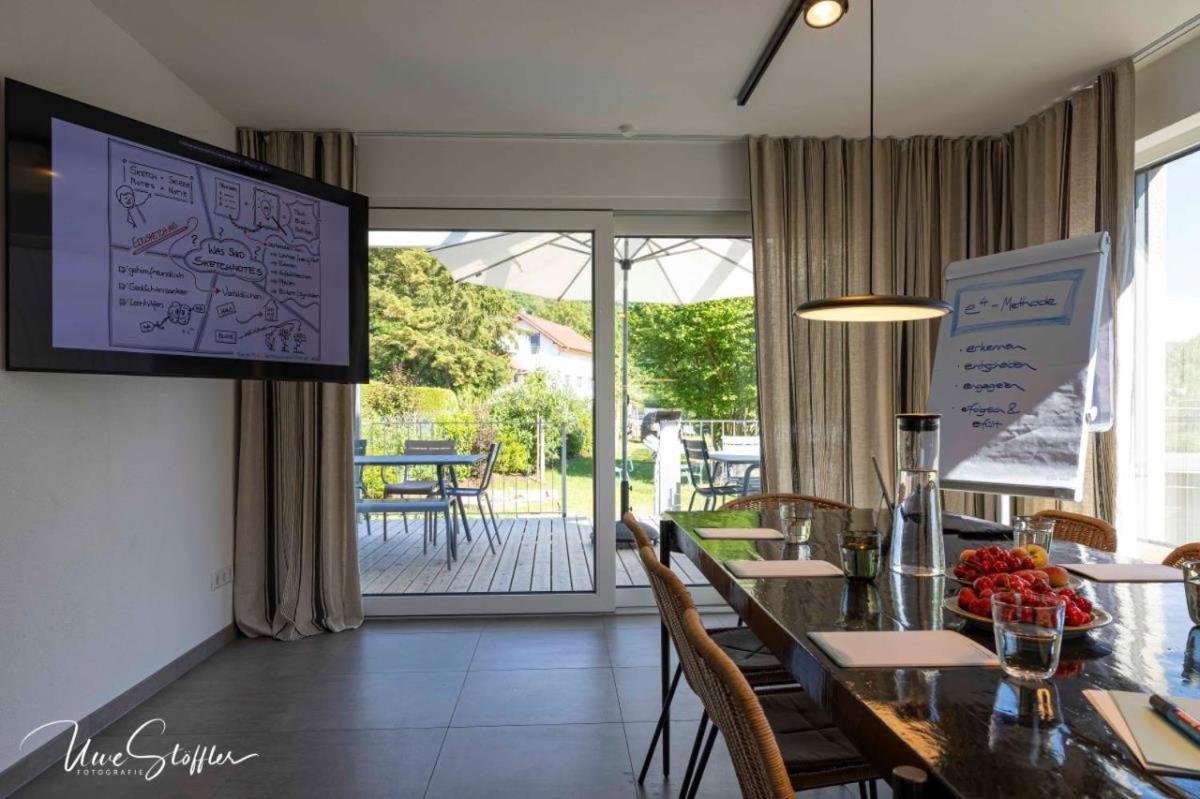 Freistehendes Ferienhaus Renkenmühle näher kann man am Wasser nicht wohnen Eberbach  Exterior foto