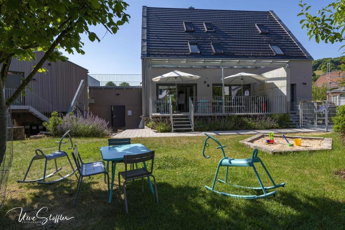 Freistehendes Ferienhaus Renkenmühle näher kann man am Wasser nicht wohnen Eberbach  Exterior foto